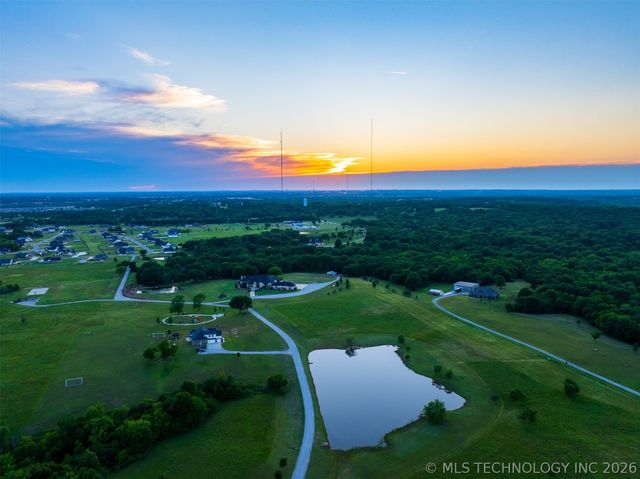 10286 S 305th East Avenue, Coweta, OK 74429