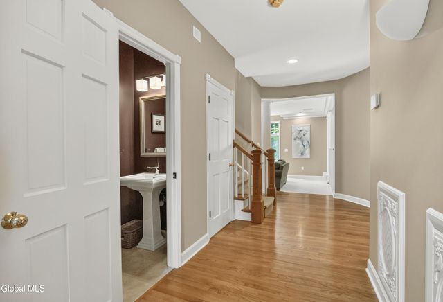 2757 Doelner Circle, Schodack, NY 12033