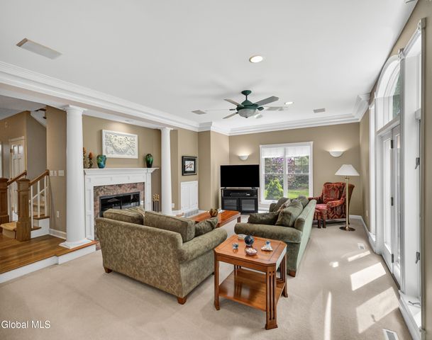 2757 Doelner Circle, Schodack, NY 12033