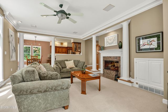 2757 Doelner Circle, Schodack, NY 12033