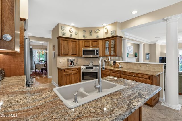 2757 Doelner Circle, Schodack, NY 12033