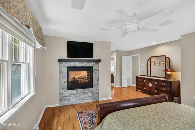 2757 Doelner Circle, Schodack, NY 12033