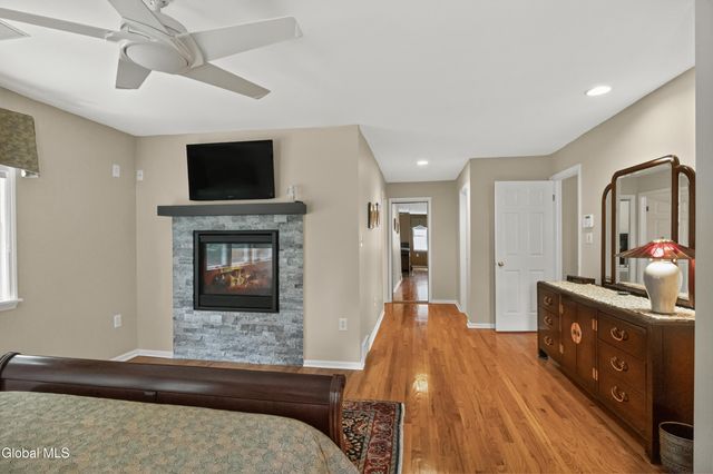 2757 Doelner Circle, Schodack, NY 12033