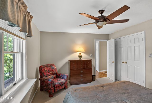 2757 Doelner Circle, Schodack, NY 12033