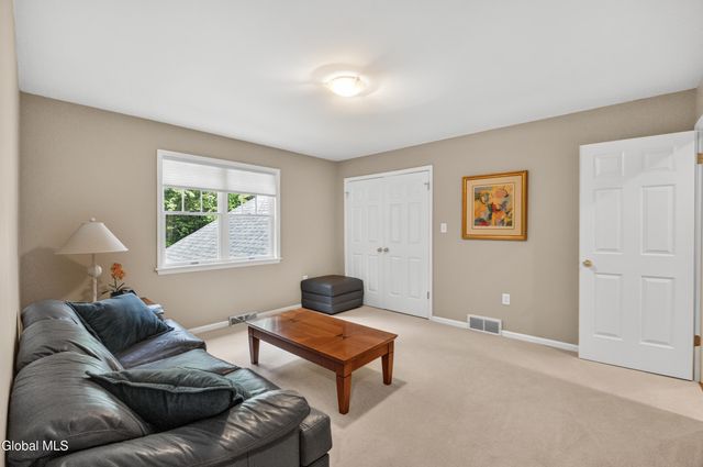 2757 Doelner Circle, Schodack, NY 12033