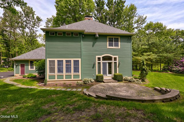 2757 Doelner Circle, Schodack, NY 12033