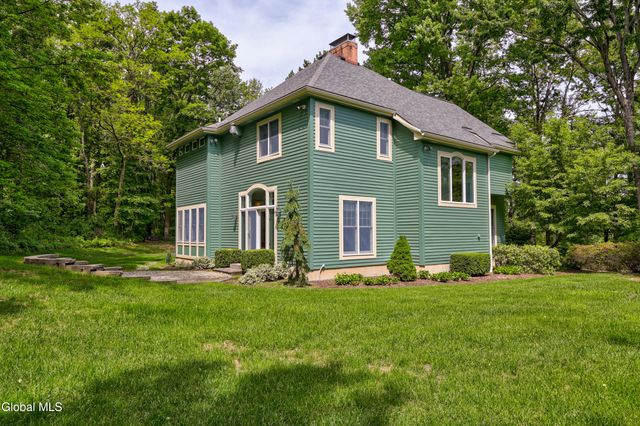 2757 Doelner Circle, Schodack, NY 12033