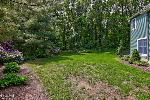 2757 Doelner Circle, Schodack, NY 12033