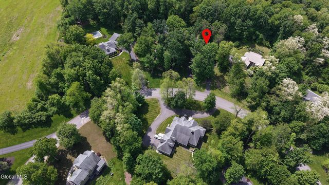 2757 Doelner Circle, Schodack, NY 12033