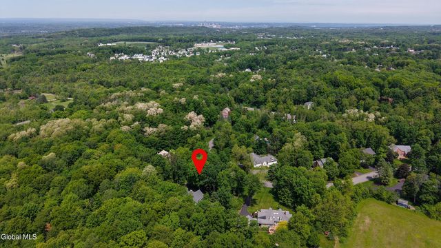 2757 Doelner Circle, Schodack, NY 12033