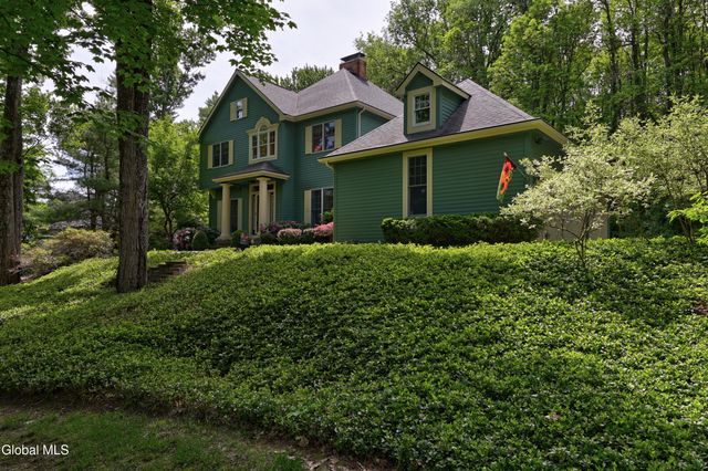 2757 Doelner Circle, Schodack, NY 12033