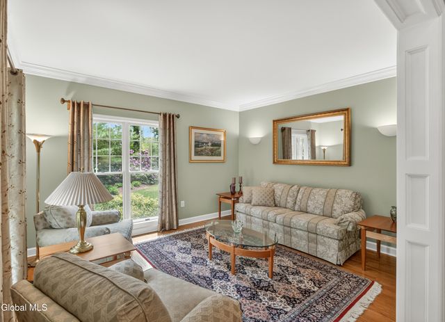2757 Doelner Circle, Schodack, NY 12033