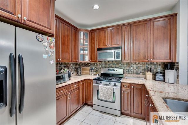 7 Stanford Drive, South Brunswick, NJ 08824