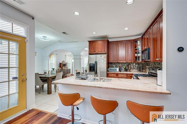 7 Stanford Drive, South Brunswick, NJ 08824