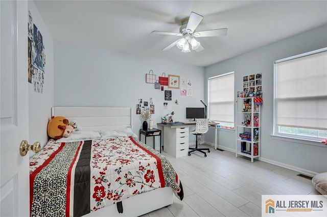 7 Stanford Drive, South Brunswick, NJ 08824