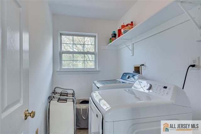 7 Stanford Drive, South Brunswick, NJ 08824