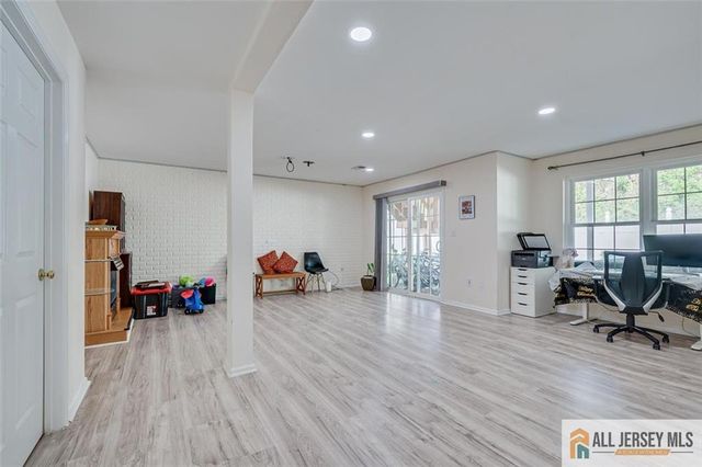 7 Stanford Drive, South Brunswick, NJ 08824