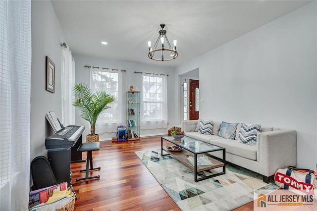 7 Stanford Drive, South Brunswick, NJ 08824