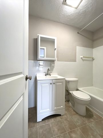 625 Main Street 24, Reading, MA 01867