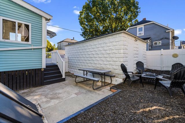 82 Princeton St, New Bedford, MA 02745