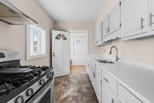 82 Princeton St, New Bedford, MA 02745