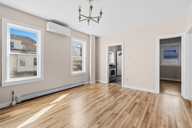 82 Princeton St, New Bedford, MA 02745