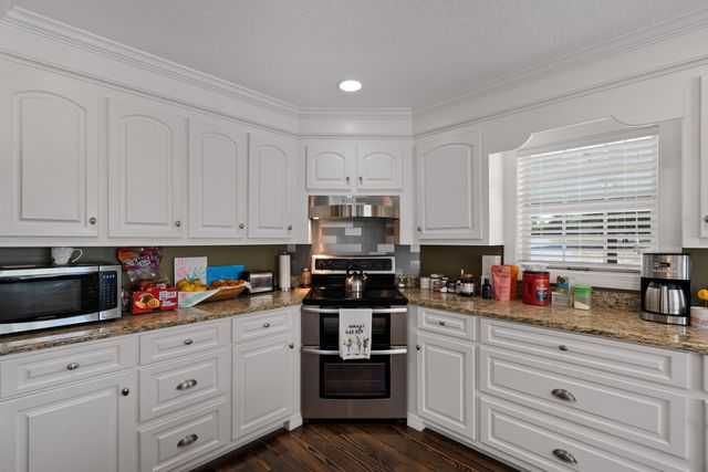 18 E Lakeview Dr., Columbia, MS 39429