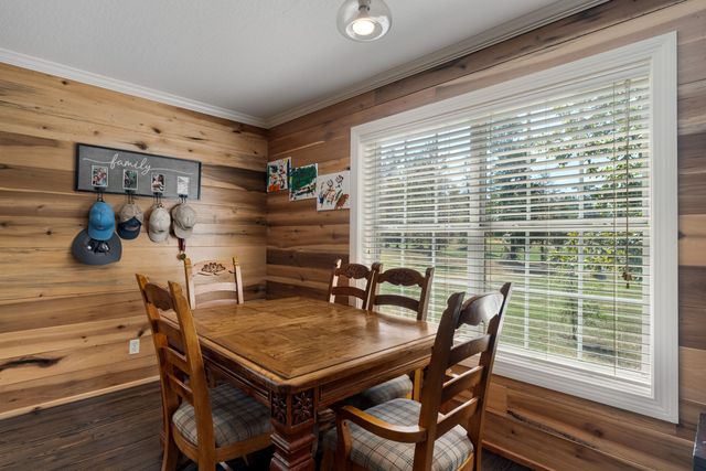 18 E Lakeview Dr., Columbia, MS 39429