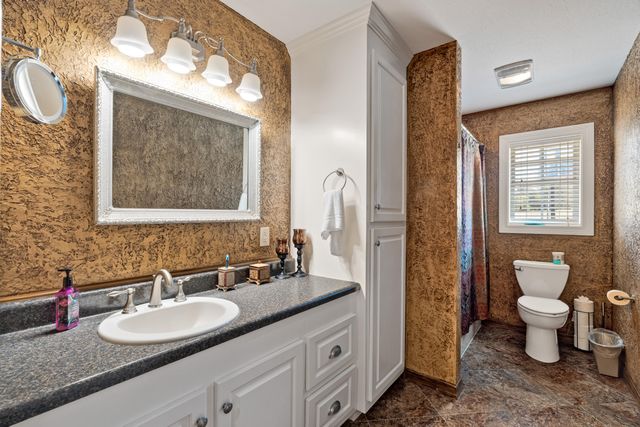 18 E Lakeview Dr., Columbia, MS 39429