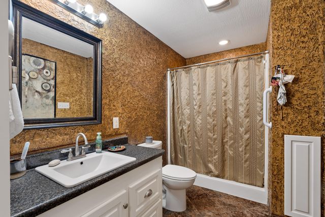 18 E Lakeview Dr., Columbia, MS 39429