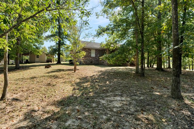 18 E Lakeview Dr., Columbia, MS 39429