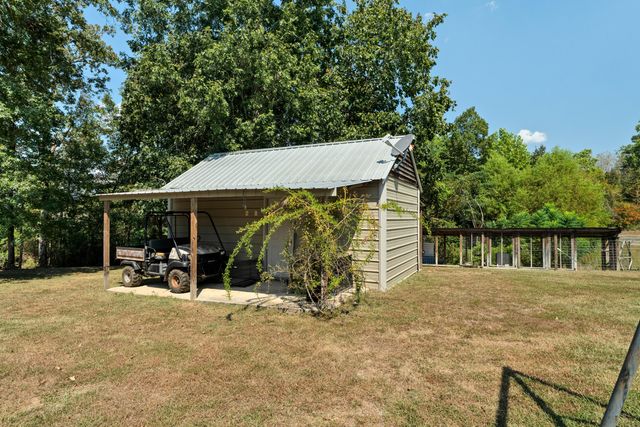 18 E Lakeview Dr., Columbia, MS 39429