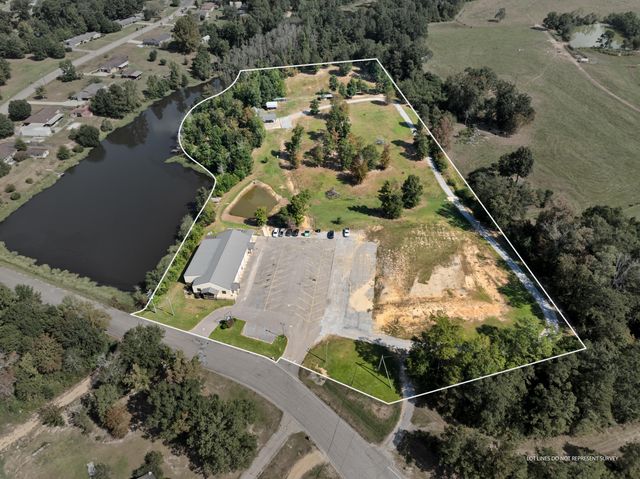 18 E Lakeview Dr., Columbia, MS 39429