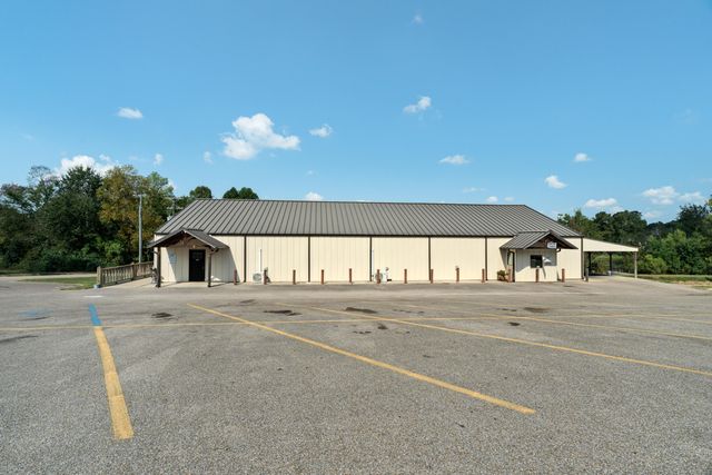 18 E Lakeview Dr., Columbia, MS 39429