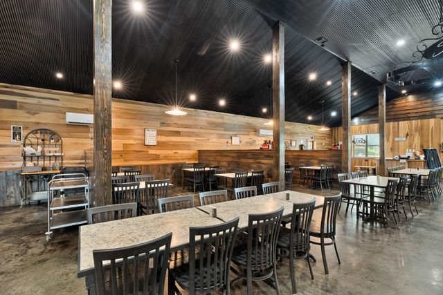 18 E Lakeview Dr., Columbia, MS 39429