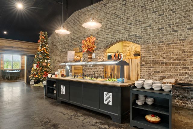 18 E Lakeview Dr., Columbia, MS 39429