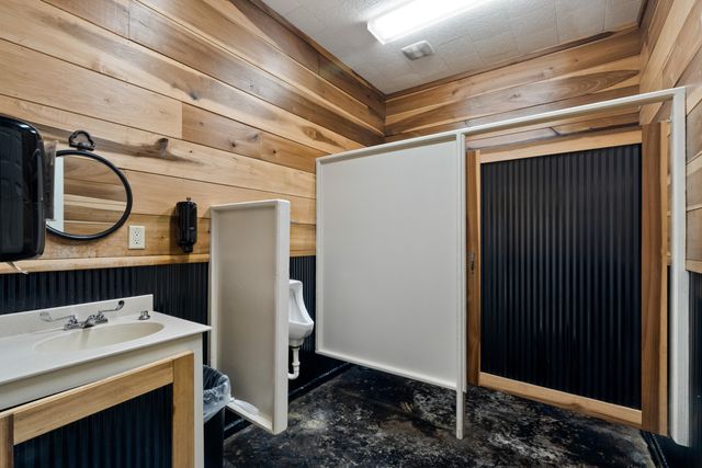 18 E Lakeview Dr., Columbia, MS 39429