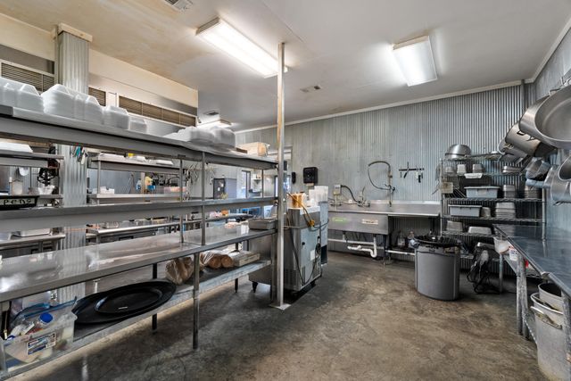 18 E Lakeview Dr., Columbia, MS 39429