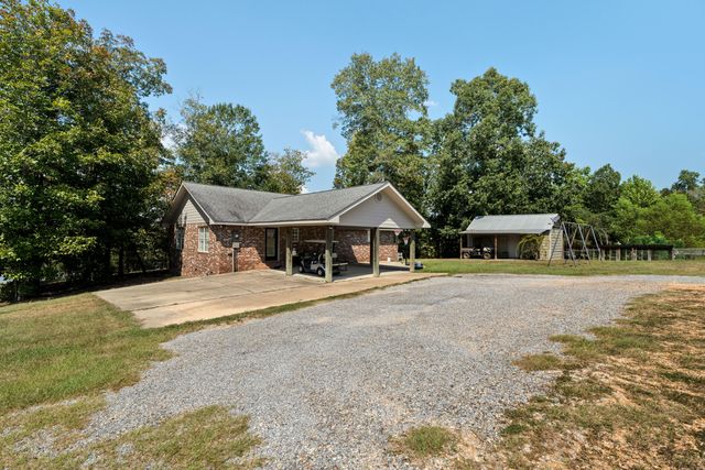 18 E Lakeview Dr., Columbia, MS 39429