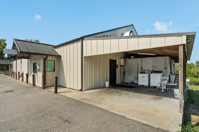 18 E Lakeview Dr., Columbia, MS 39429