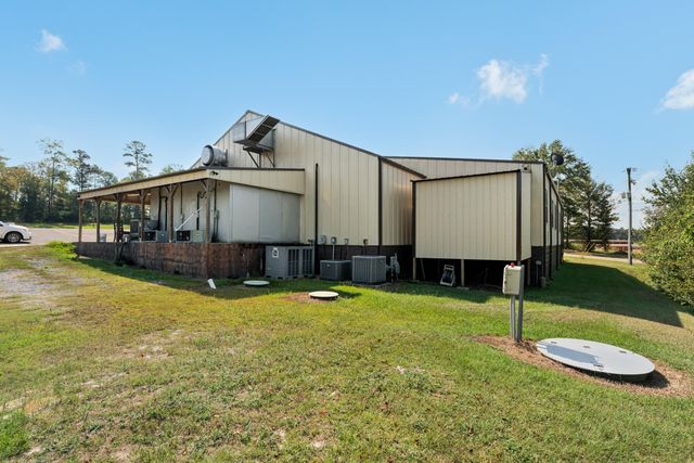 18 E Lakeview Dr., Columbia, MS 39429