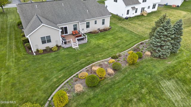 8 Addison Way, Clifton Park, NY 12148