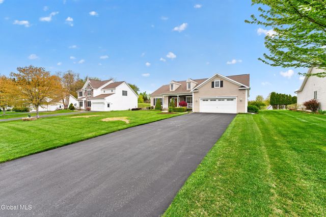 8 Addison Way, Clifton Park, NY 12148