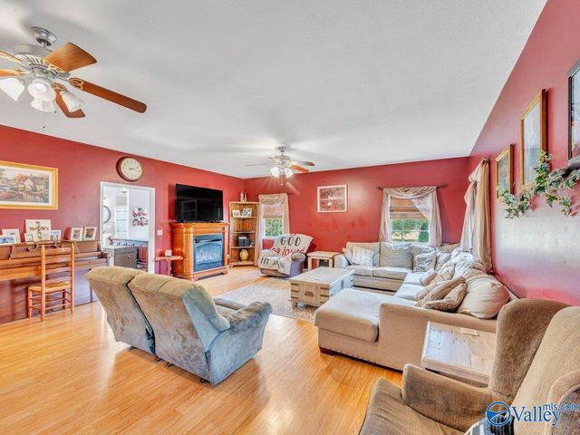 338 County Road 657, Rainsville, AL 35986