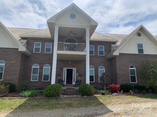 2399 PLEASANT GROVE Road, Hendersonville, NC 28739