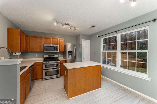 636 Spanish Oak Drive, Acworth, GA 30102