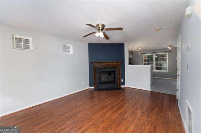 636 Spanish Oak Drive, Acworth, GA 30102