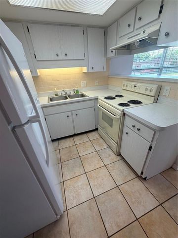 6050 CHESHAM DRIVE 5, New Port Richey, FL 34653