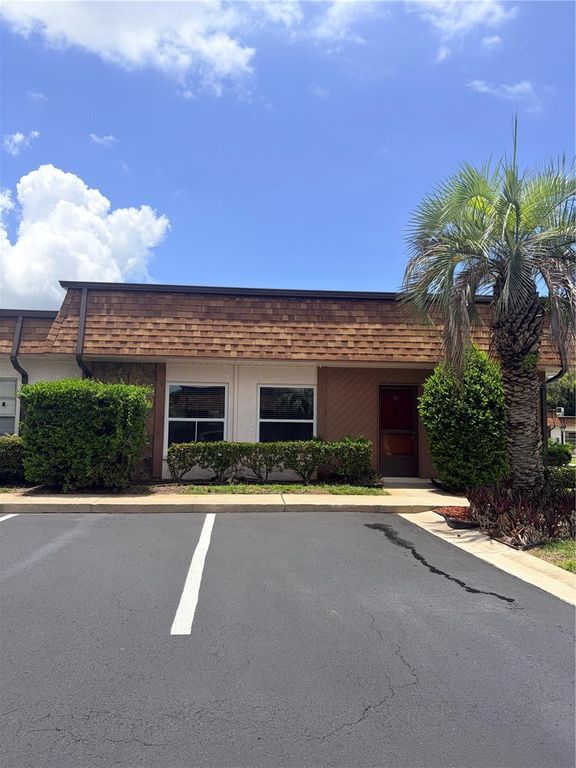 6050 CHESHAM DRIVE 5, New Port Richey, FL 34653