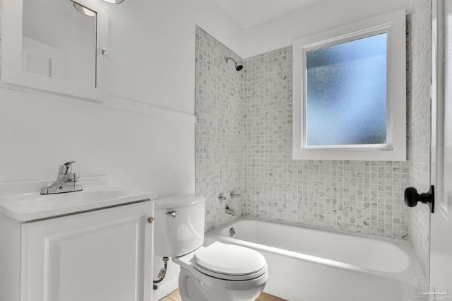 811 W Jordan St, Pensacola, FL 32501